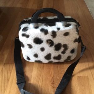 Like new Heys hard carryall